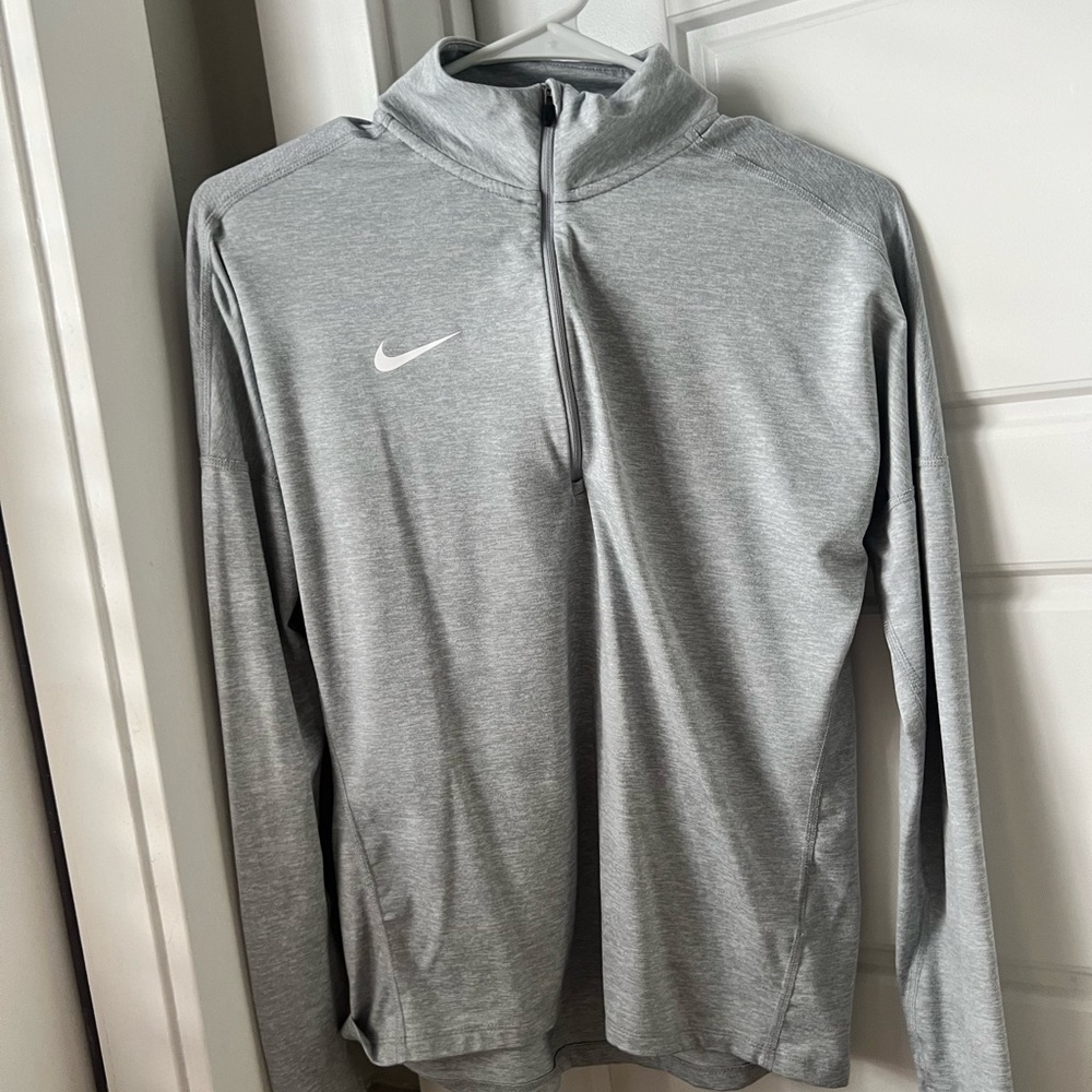 Women’s Nike dri fit mid zip jacket